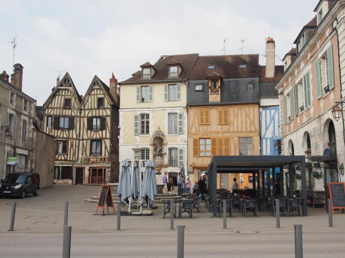 Le Mont Brenn Auxerre Exterior foto